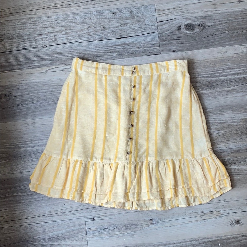 AE yellow skirt